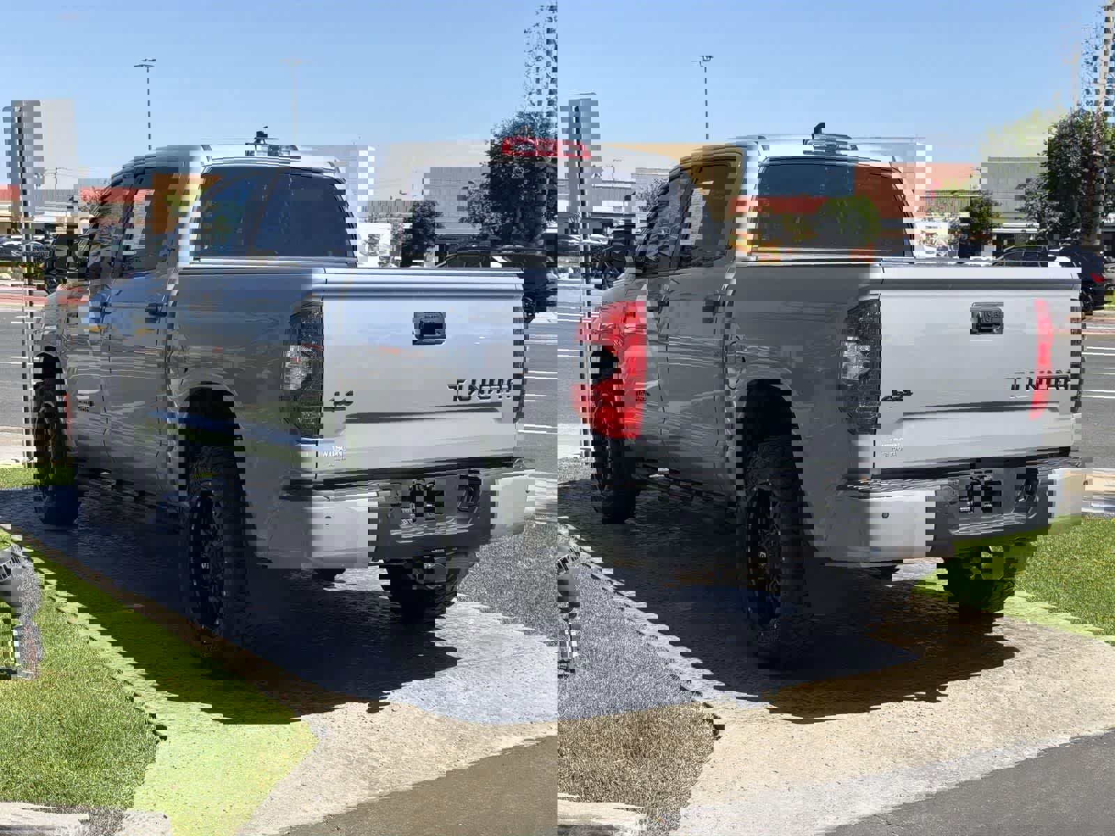 Used 2021 Toyota Tundra SR5 image 4