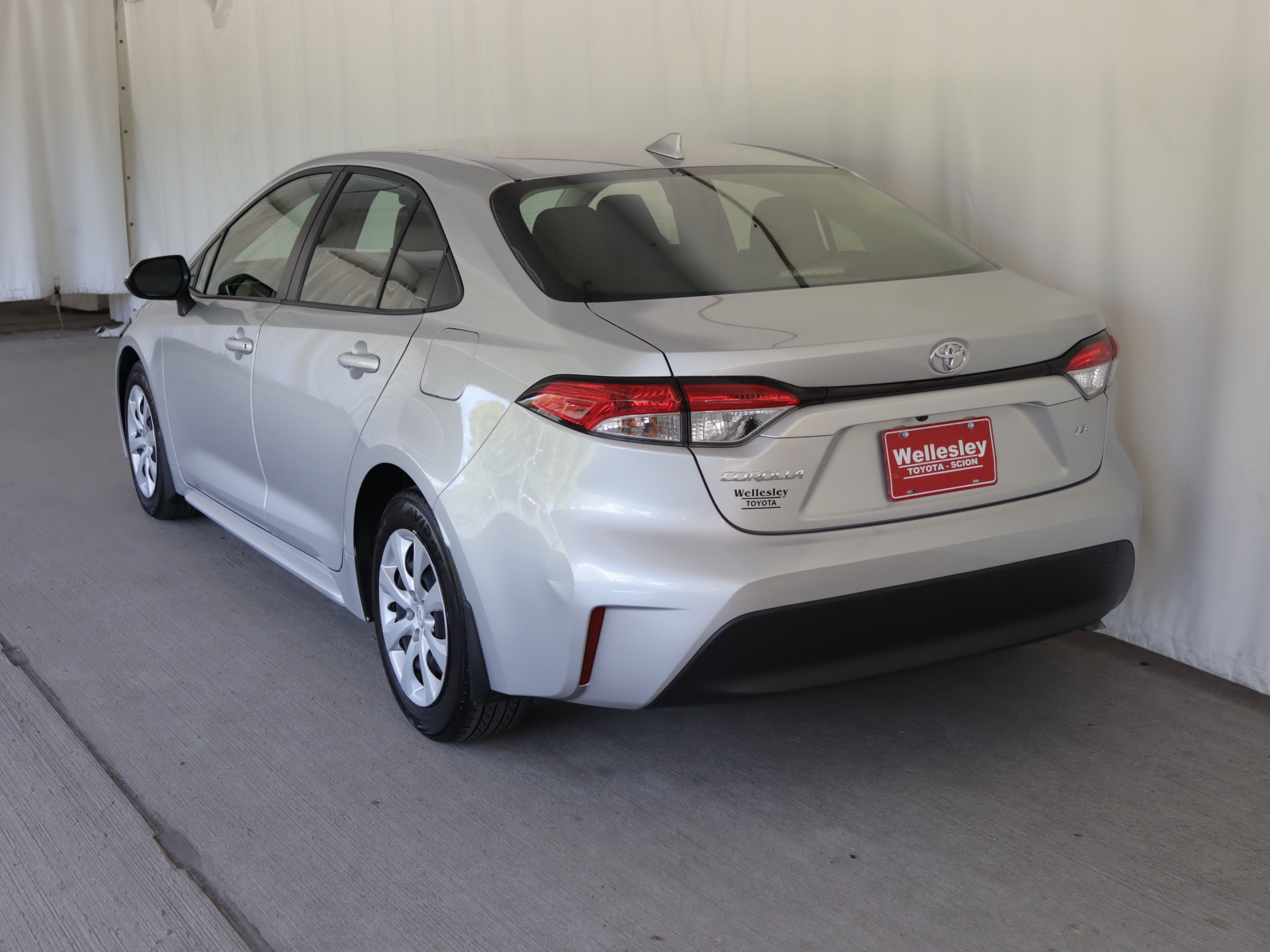 Used 2023 Toyota Corolla LE w/ Carpet Mat Package (TMS) FWD image 24