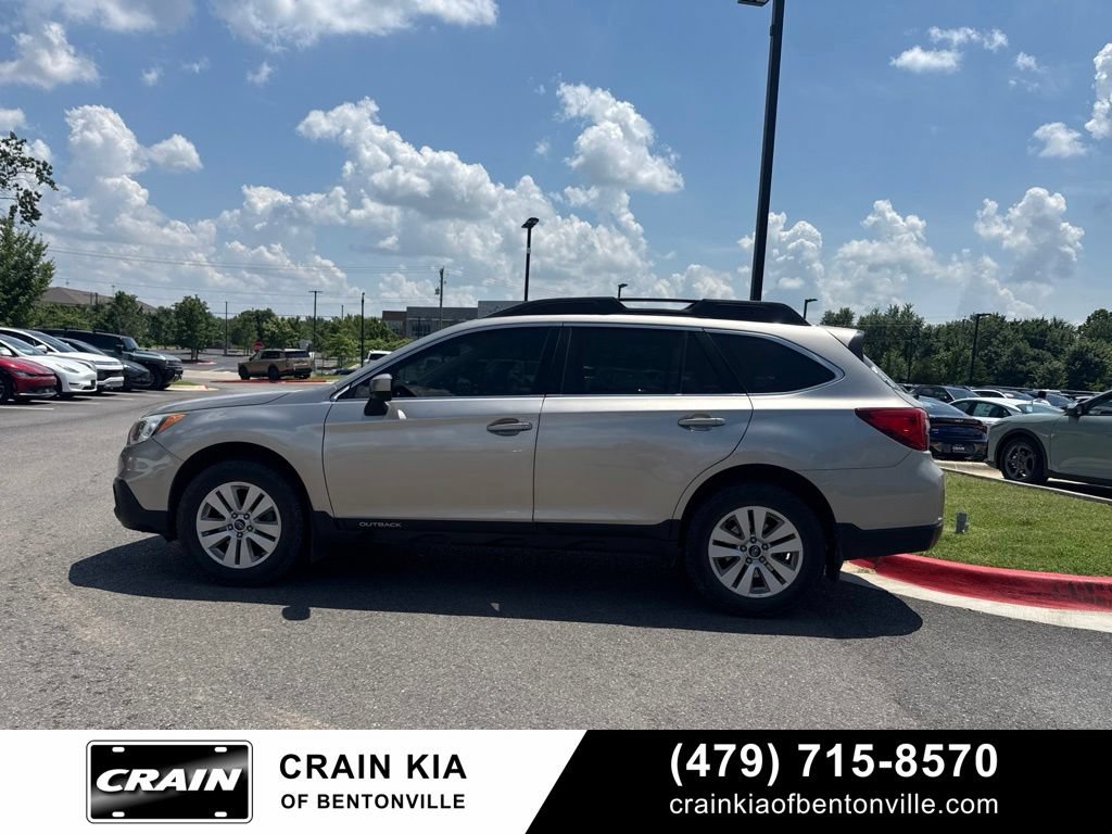 Used 2016 Subaru Outback 2.5i Premium AWD/4WD image 6