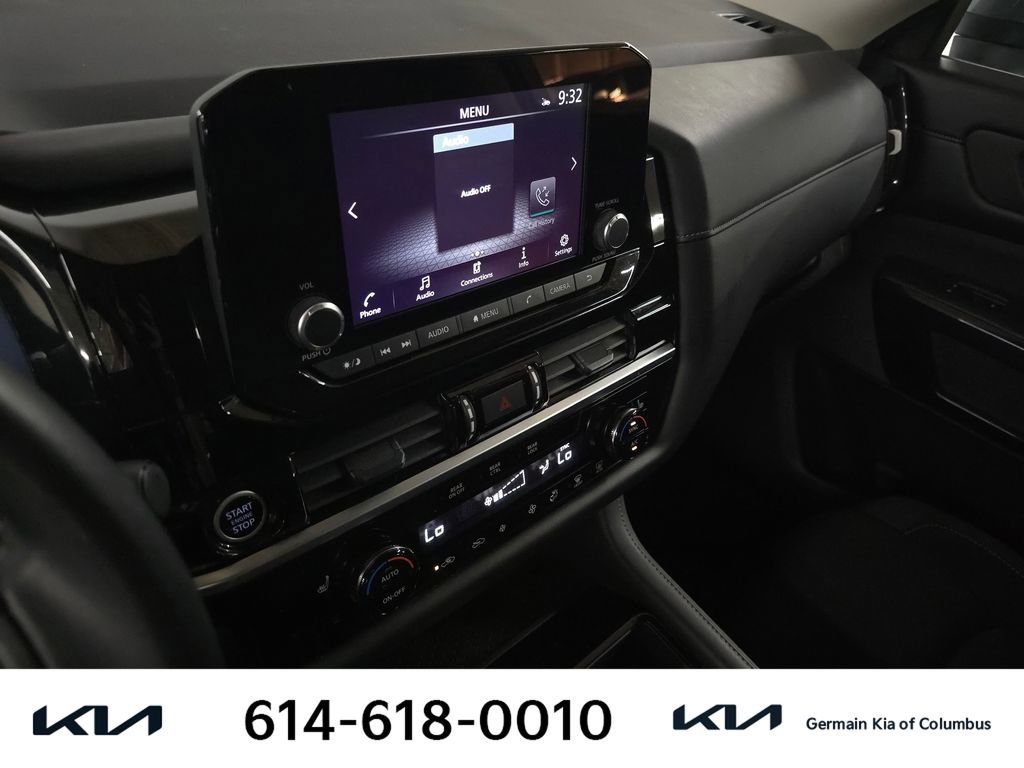 Used 2024 Nissan Pathfinder SV w/ SV Premium Package AWD/4WD image 25