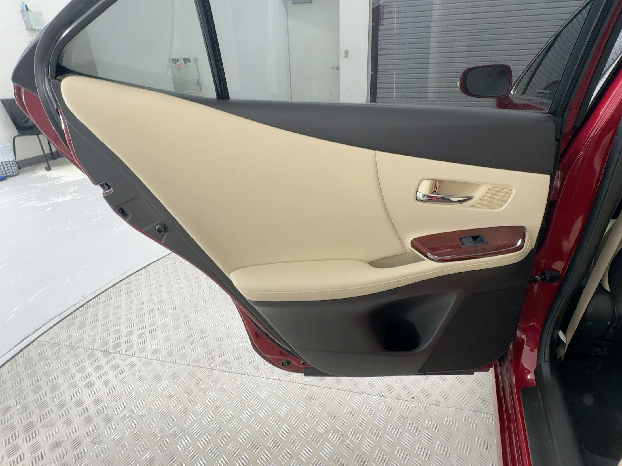 Used 2012 Lexus HS 250h Premium w/ Park Assist Pkg image 25