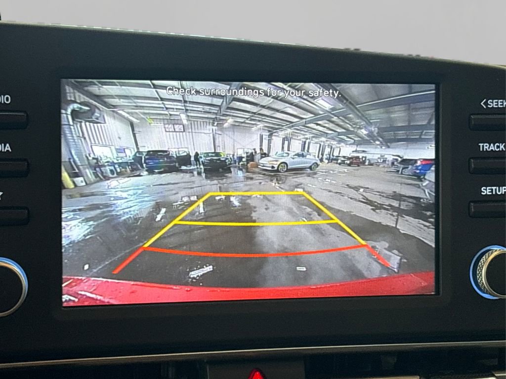 Used 2021 Hyundai Elantra SEL image 25