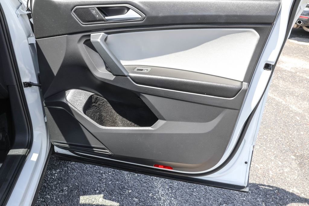Used 2019 Volkswagen Tiguan SE FWD image 39