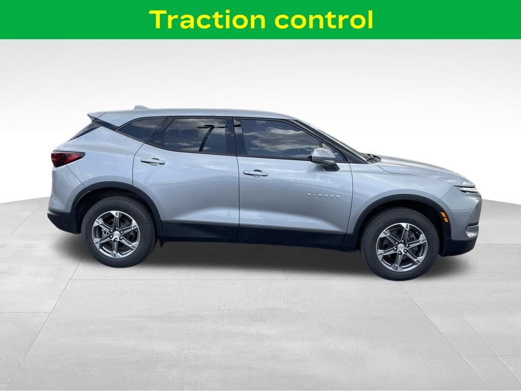 Used 2024 Chevrolet Blazer LT w/ Driver Confidence Package FWD image 6