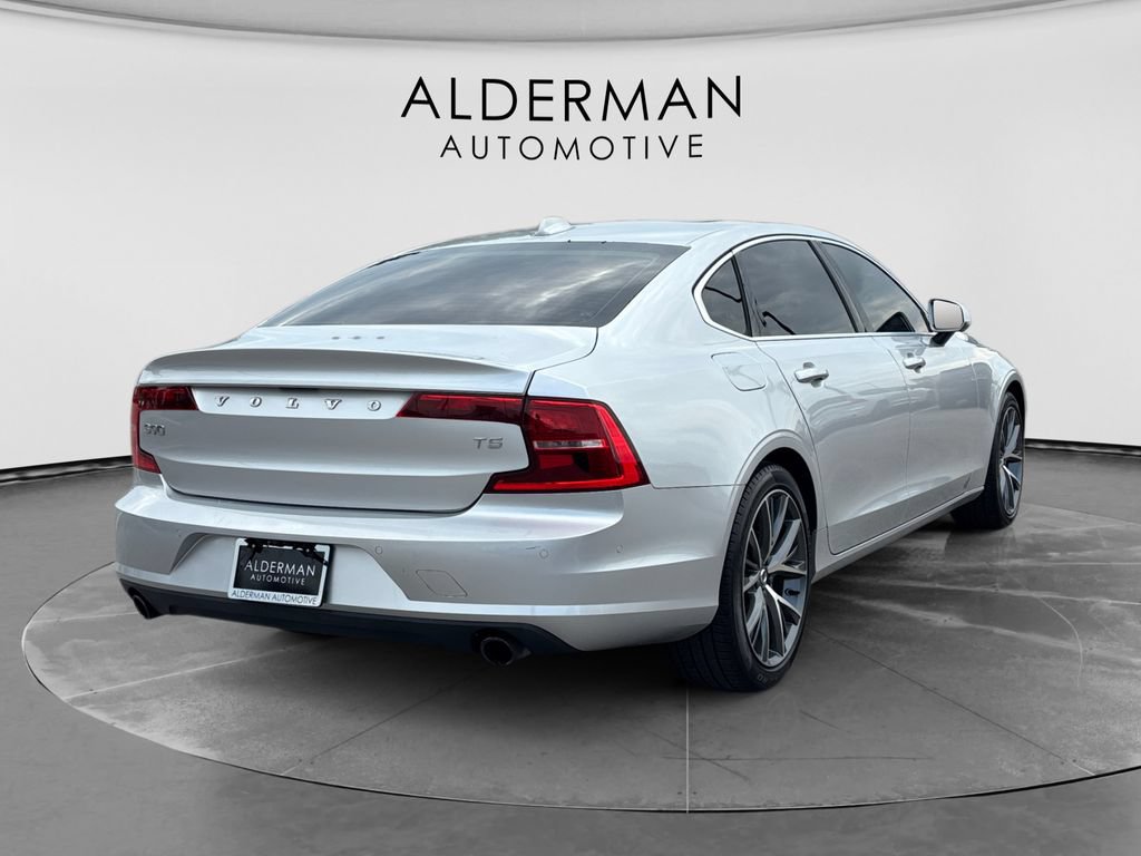 Used 2018 Volvo S90 T5 Momentum w/ Convenience Package FWD image 5