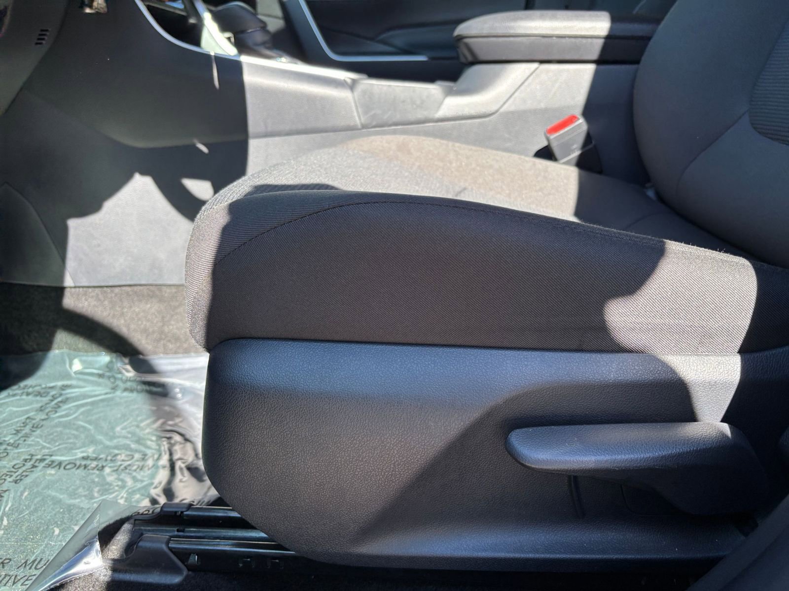 Used 2025 Toyota RAV4 LE image 27