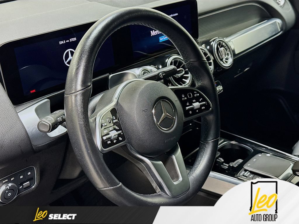 Used 2021 Mercedes-Benz GLB 250 4MATIC w/ Premium Package image 14