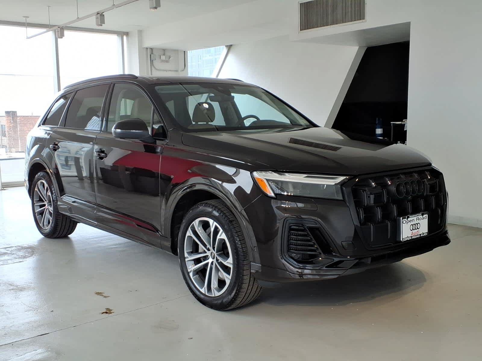 Certified 2026 Audi Q7 3.0T Premium w/ Convenience Plus Package AWD/4WD image 3
