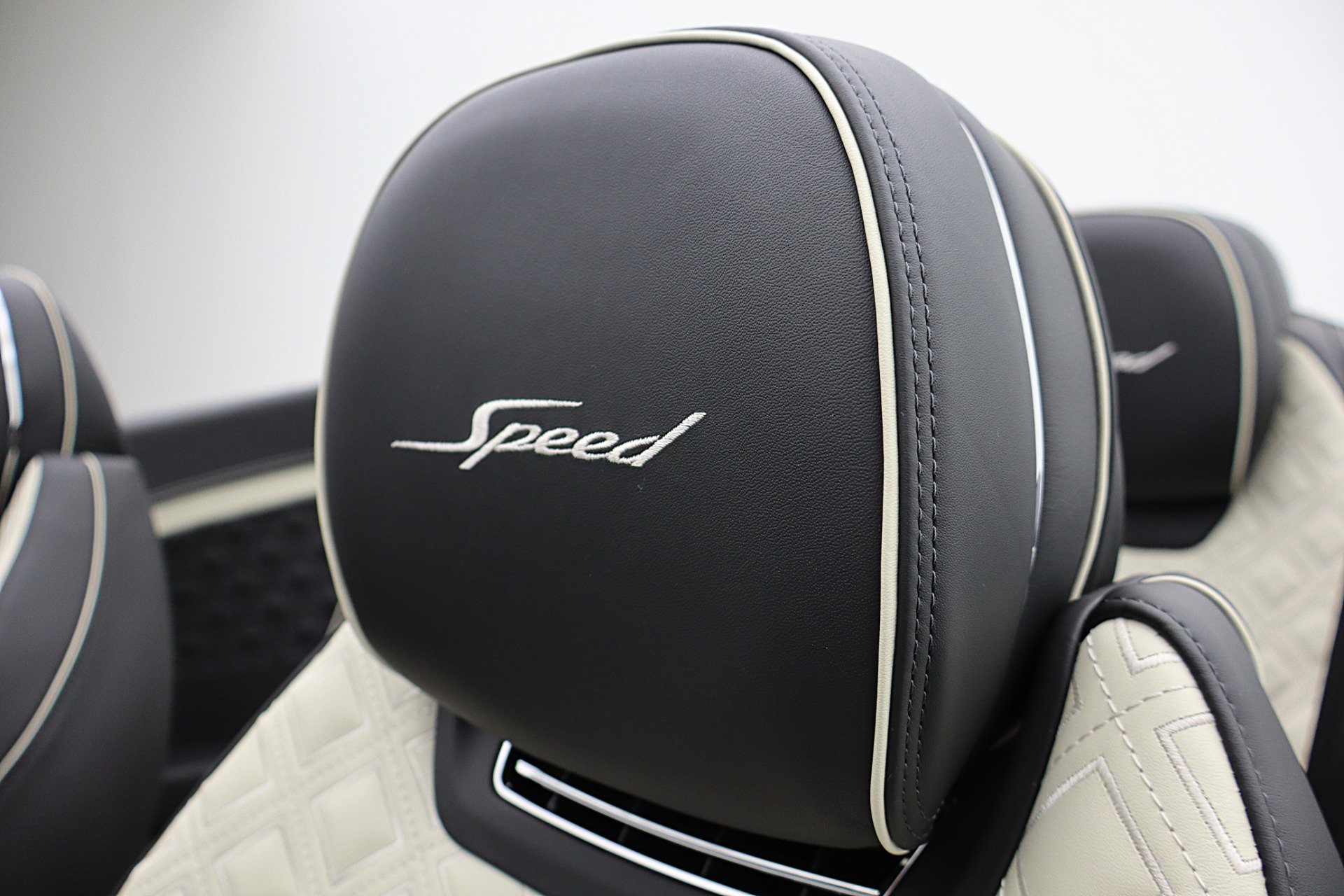Certified 2022 Bentley Continental GT Speed AWD/4WD image 33