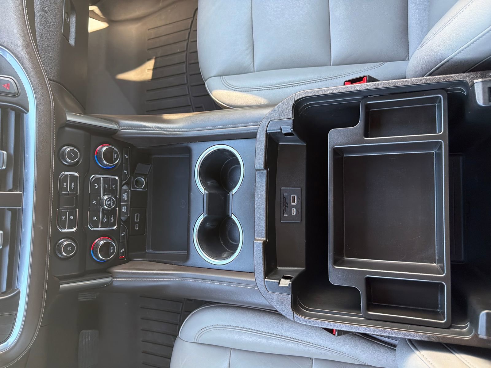 Used 2021 Chevrolet Tahoe LT w/ Luxury Package image 30