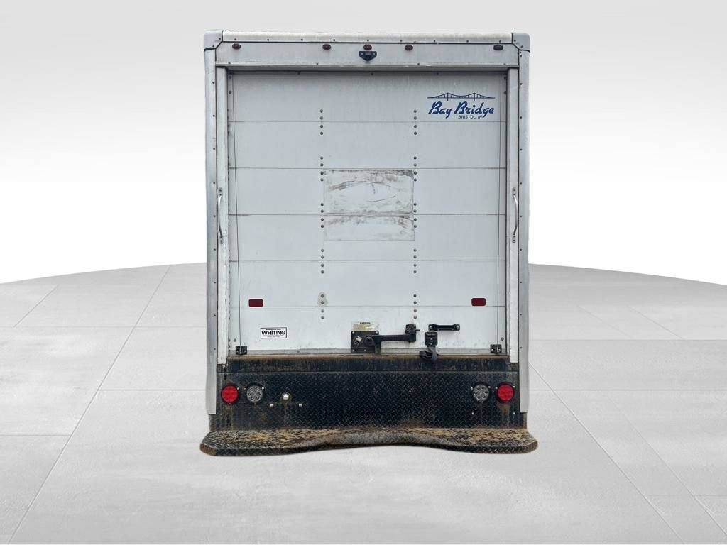 Used 2022 Chevrolet Express 3500 w/ Driver Convenience Package image 4
