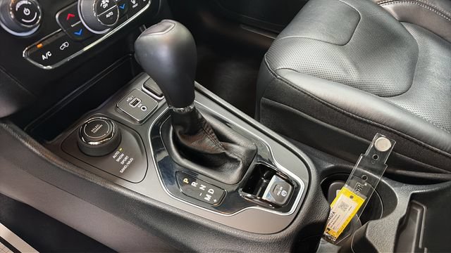 Used 2020 Jeep Cherokee Limited AWD/4WD image 22