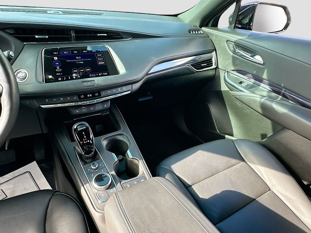 Used 2023 Cadillac XT4 Luxury w/ Cold Weather Package image 22
