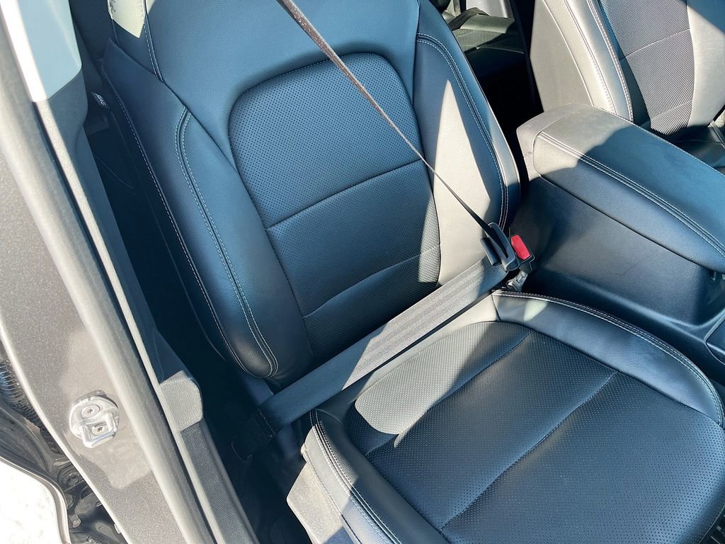 Used 2022 Ford Escape Titanium w/ Class II Trailer Tow Package image 30