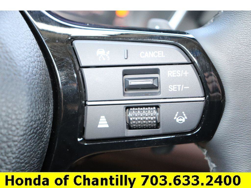 Used 2025 Honda Pilot Elite image 12