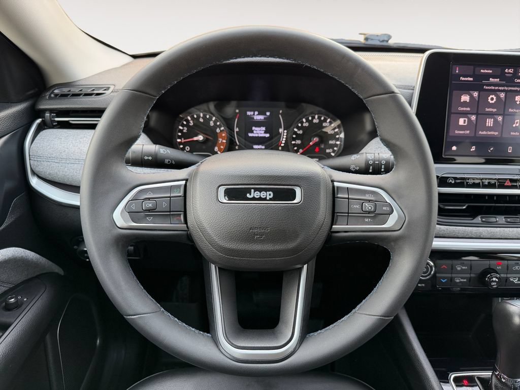 Used 2022 Jeep Compass Latitude AWD/4WD image 23