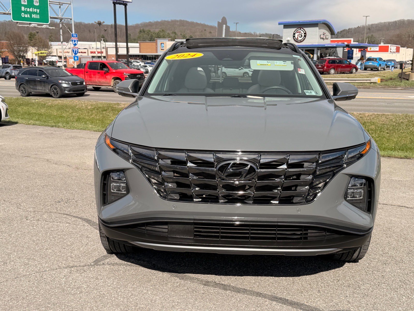 Used 2024 Hyundai Tucson Limited AWD/4WD image 9