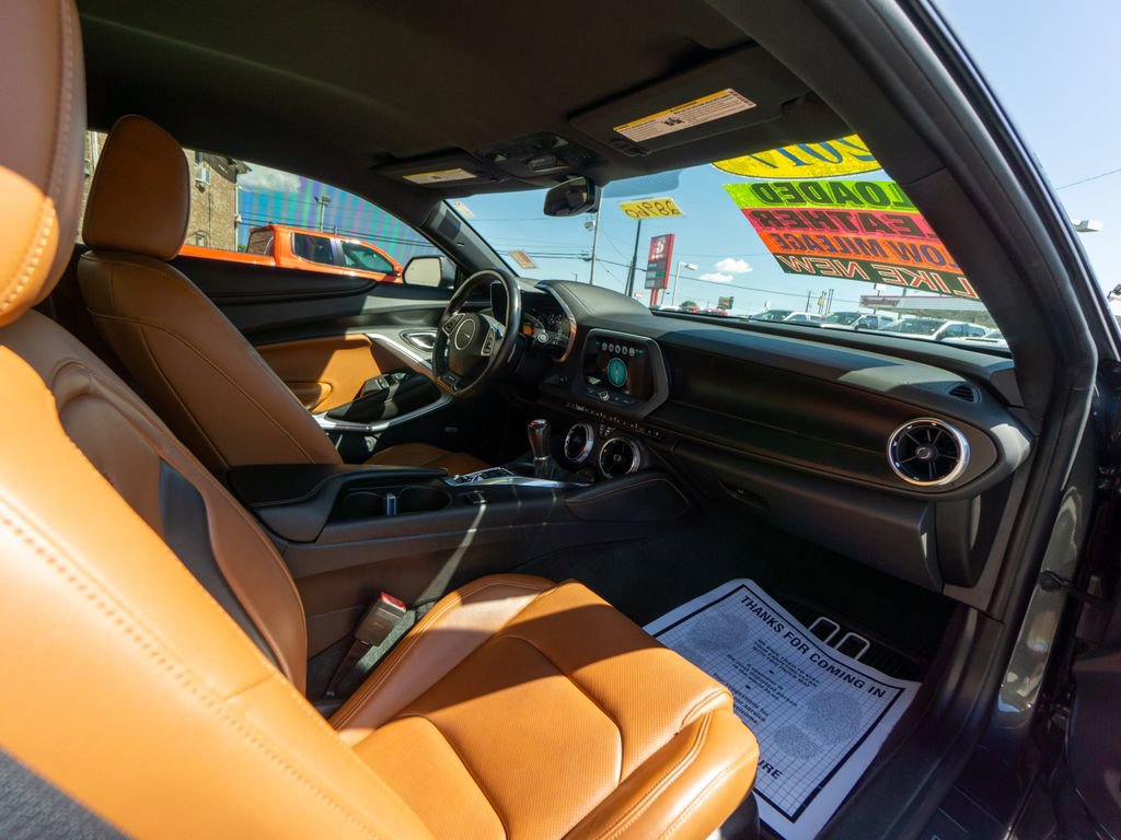 Used 2017 Chevrolet Camaro SS image 30