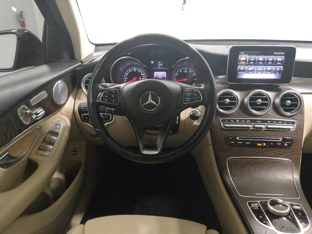 Used 2019 Mercedes-Benz GLC 300 4MATIC w/ Premium Package image 22