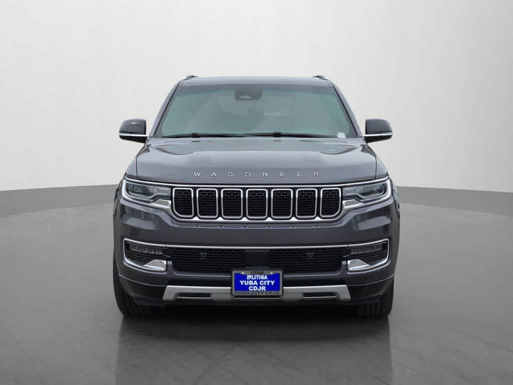 Used 2024 Jeep Wagoneer L Series II RWD image 2