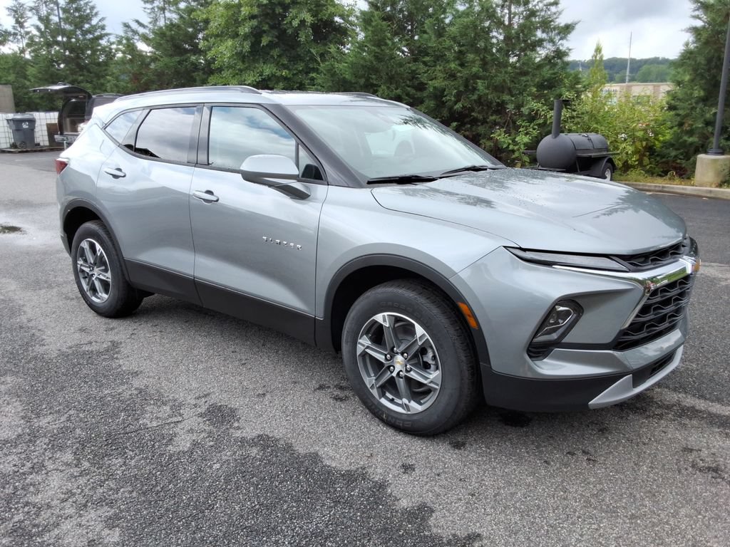 New 2026 Chevrolet Blazer LT w/ Convenience Package FWD image 4