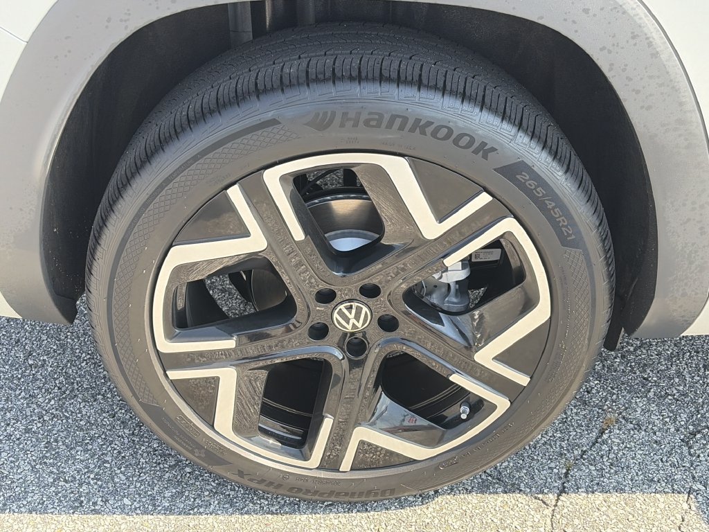 New 2027 Volkswagen Atlas SEL Premium R-Line AWD/4WD image 24