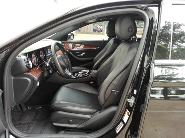 Used 2017 Mercedes-Benz E 300 4MATIC image 16