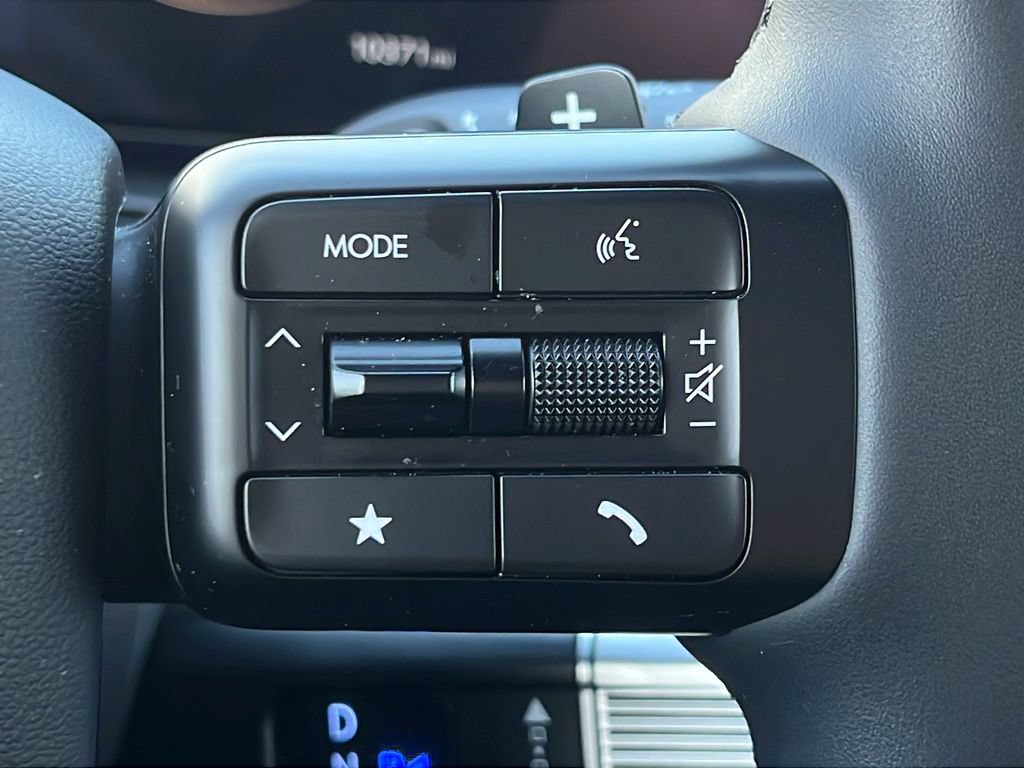 Certified 2025 Hyundai Santa Fe Calligraphy FWD image 22