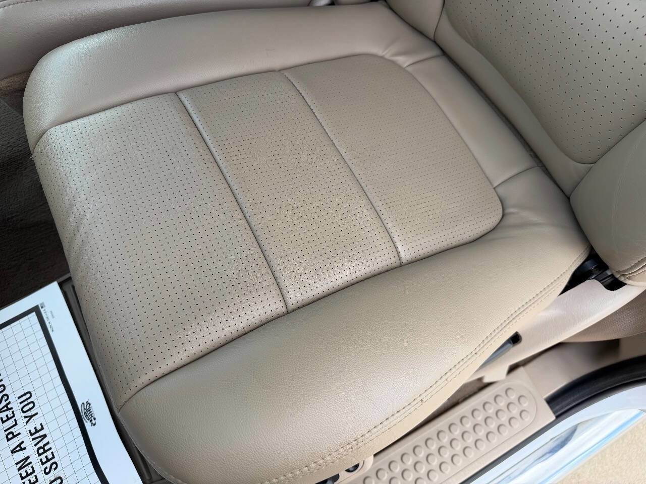 Used 2001 Ford F350 Lariat image 28