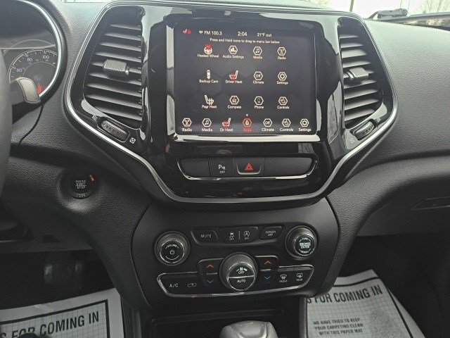 Used 2019 Jeep Cherokee Limited image 21