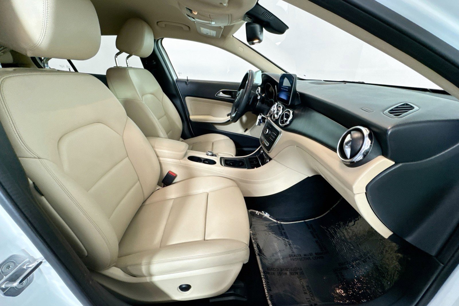 Used 2019 Mercedes-Benz GLA 250 GLA 250 4MATIC SUV w/ Convenience Package image 26