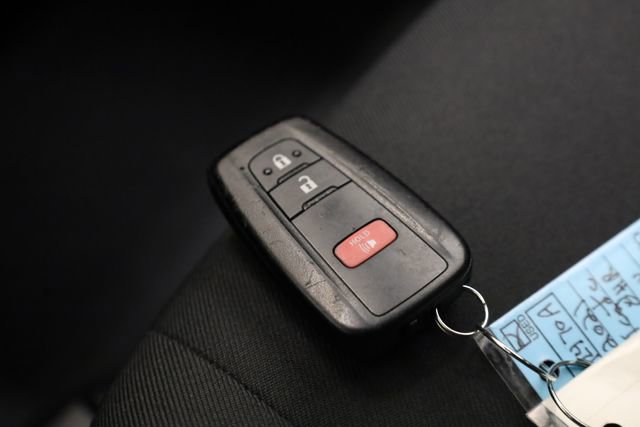 Used 2021 Toyota C-HR XLE image 31