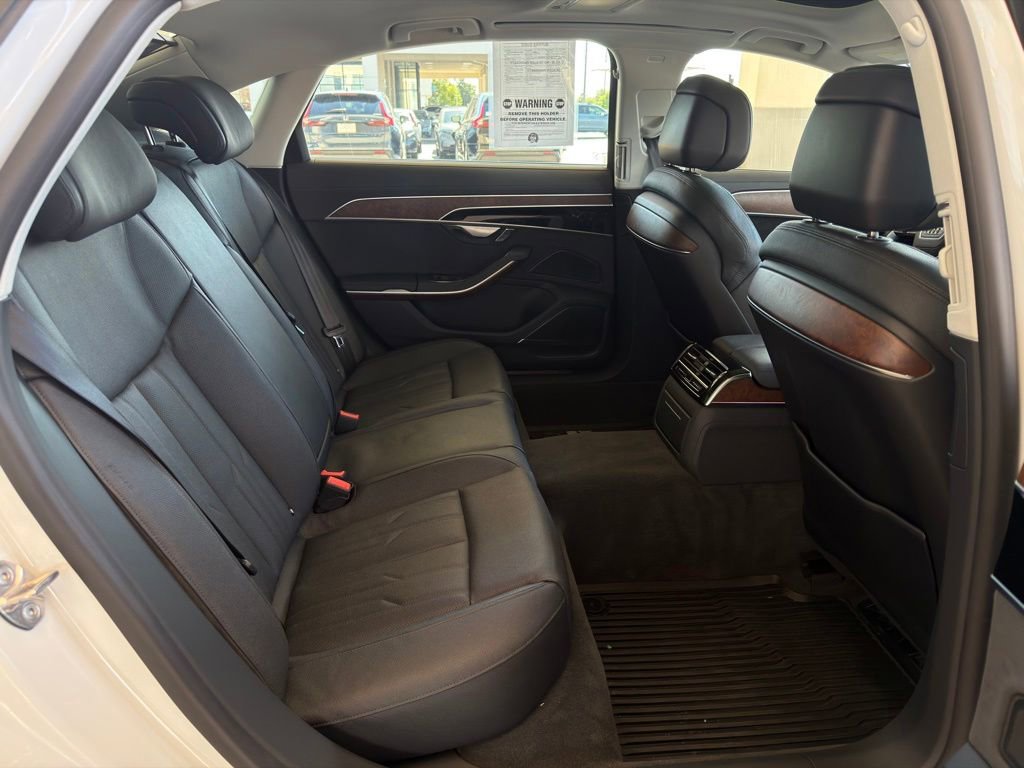 Used 2023 Audi A8 L 3.0T AWD/4WD image 23
