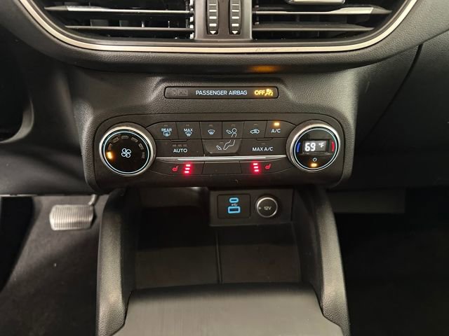 Used 2020 Ford Escape SE image 23