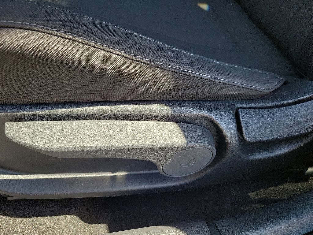 Used 2023 Hyundai Elantra SEL w/ Convenience Package image 15