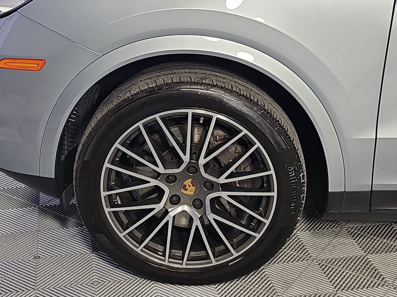 Used 2023 Porsche Cayenne Platinum Edition AWD/4WD image 10