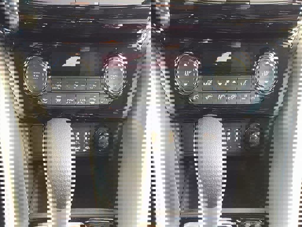 New 2026 Mitsubishi Eclipse Cross SE image 7