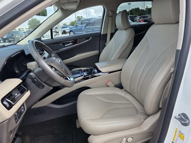 Certified 2022 Lincoln Nautilus FWD w/ Premium Package image 9