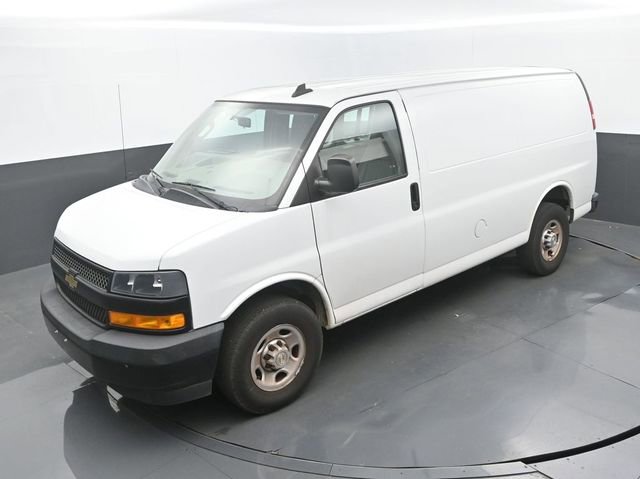 Used 2020 Chevrolet Express 2500 w/ Driver Convenience Package RWD image 16