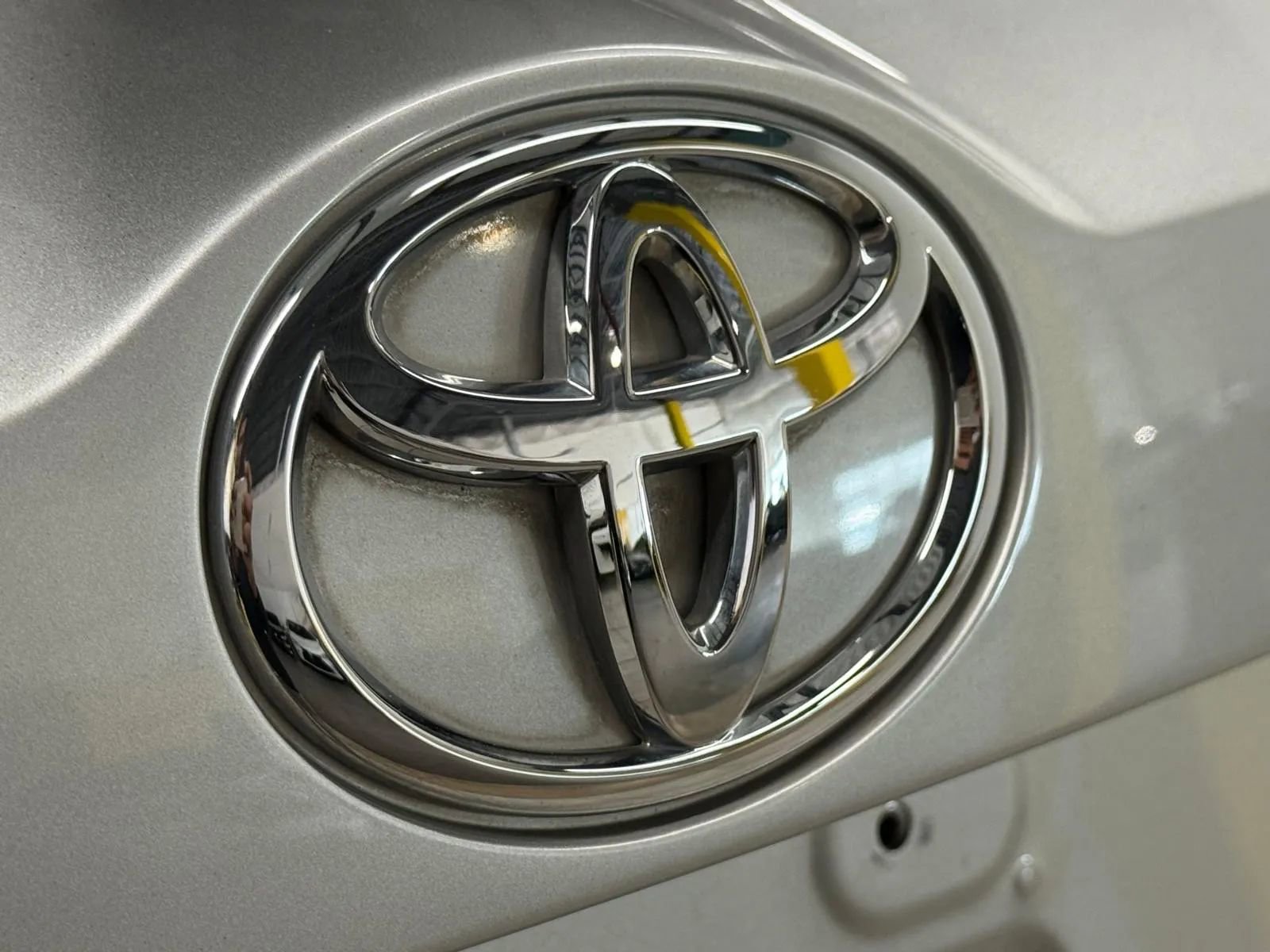 Used 2015 Toyota RAV4 Limited image 34