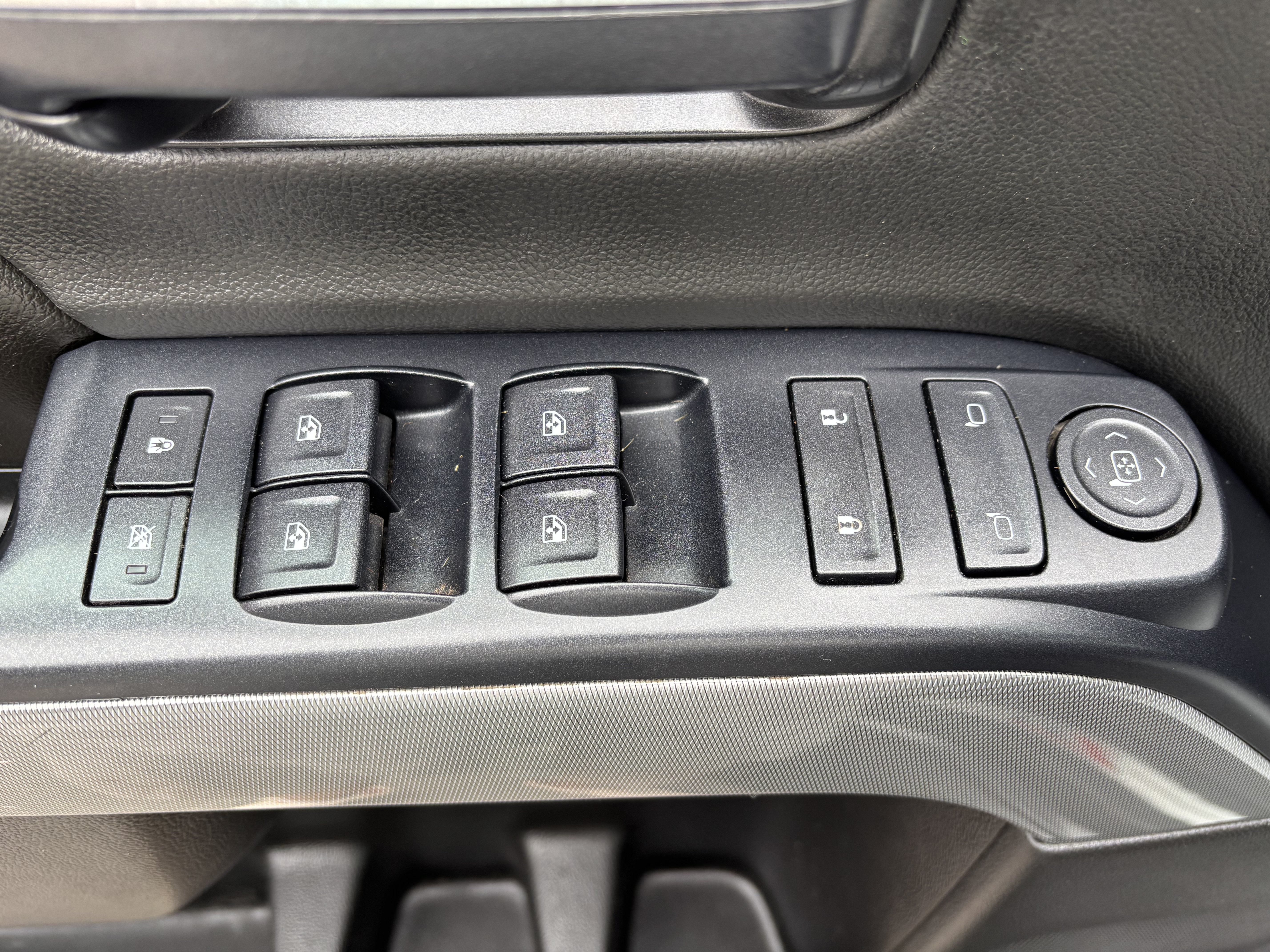 Used 2016 Chevrolet Silverado 2500 LT w/ LT Convenience Package AWD/4WD image 16