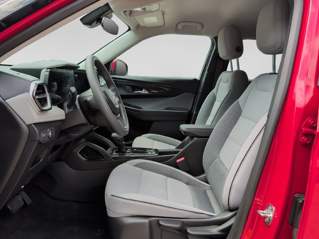 Used 2026 Chevrolet TrailBlazer LT AWD/4WD image 16
