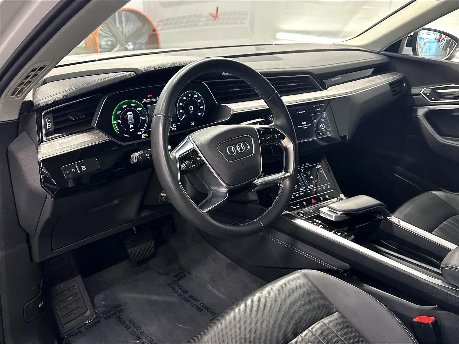 Used 2024 Audi Q8 e-tron Premium Plus AWD/4WD image 16