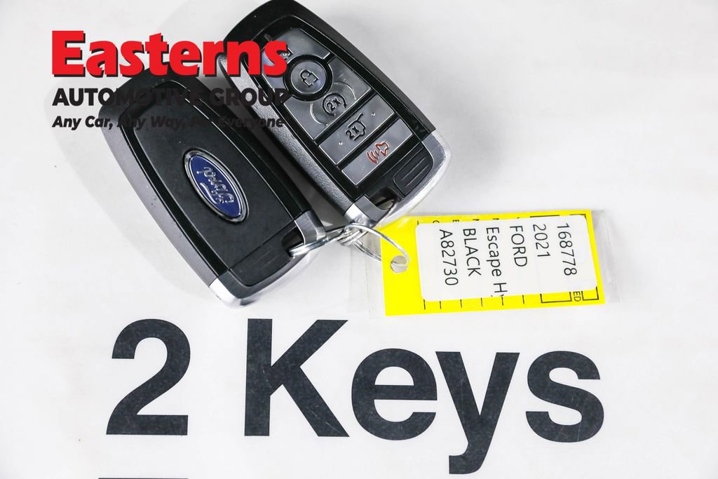 Used 2021 Ford Escape Titanium image 28