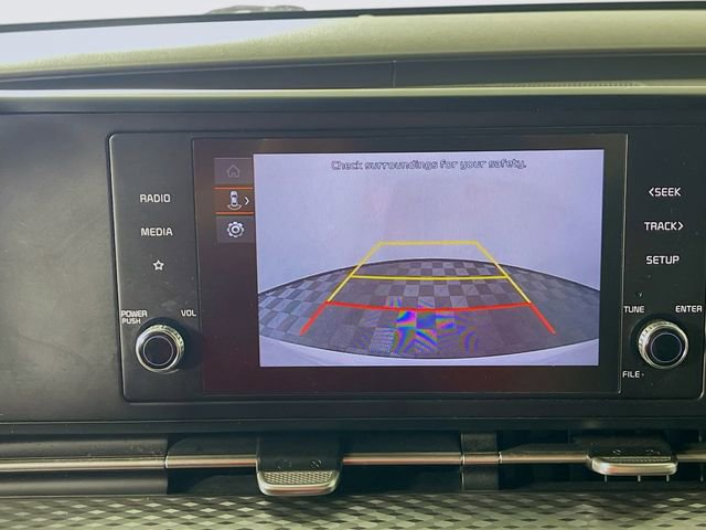 Used 2023 Kia Carnival LX image 14