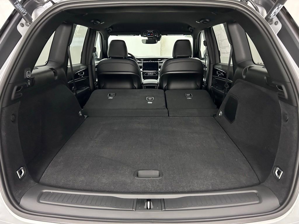 New 2025 Jeep Grand Cherokee Trailhawk w/ Advanced Protech Group II image 17