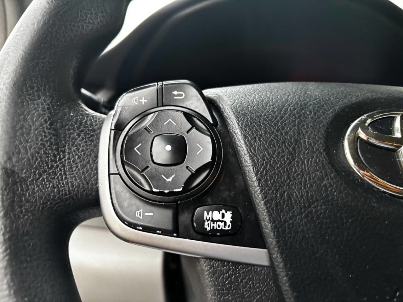 Used 2012 Toyota Camry LE image 10