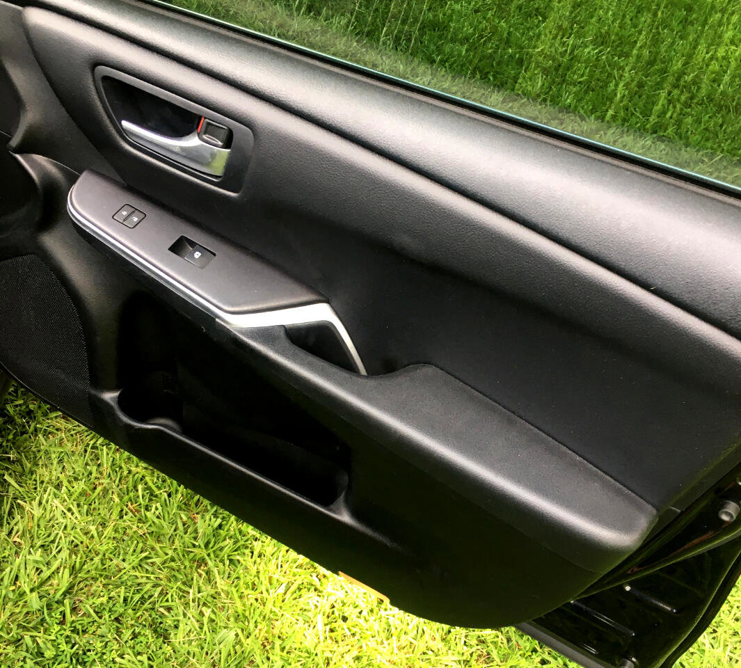 Used 2017 Toyota Camry SE image 13