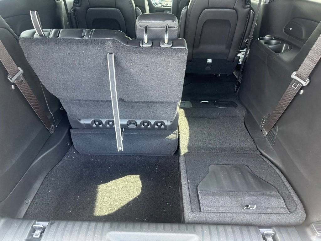 New 2027 Chrysler Pacifica Select FWD image 48