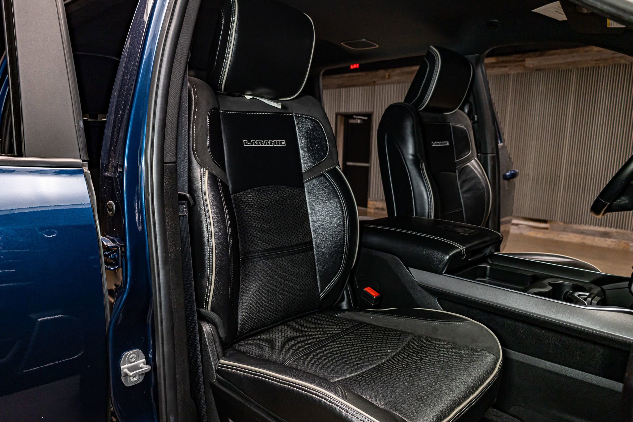 Used 2022 RAM 3500 Laramie image 29